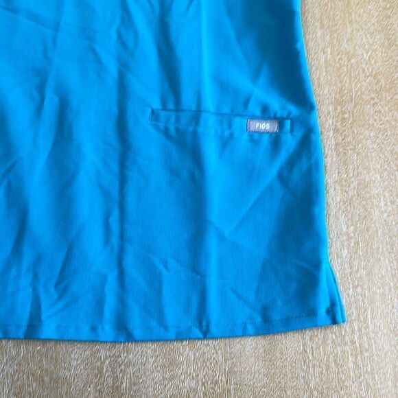 FIGS Casma Scrub Top - Picture 3 of 6